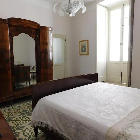 Ξενοδοχείο House 3*